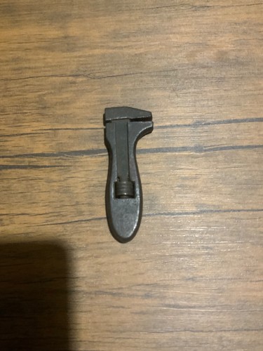 Small vintage adjustable - ,