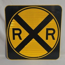 Railroad Crossing Sign RR