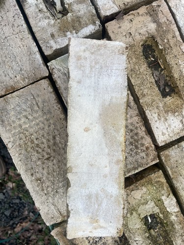Reclaimed yellow stock bricks - yellow,