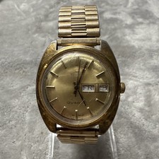 C mens Vintage 1977 Timex Q