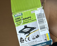 CORA Scissor Jack 1 T Ratchet