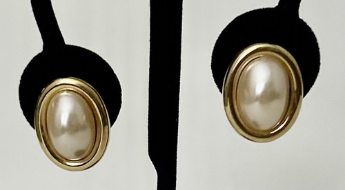 Oval pearl like - pearl, a