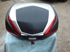 Givi V47 top box silver with black alloy plate comes with 2 keys good condition