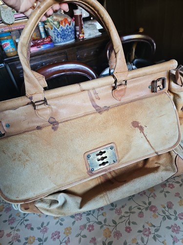 Vintage large tan - tan, leather