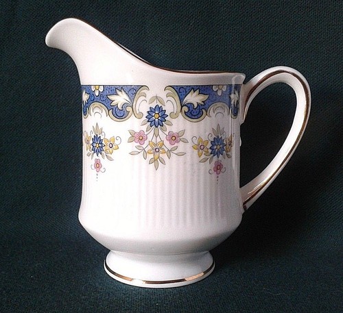 Paragon coniston milk jug bone - paragon,
