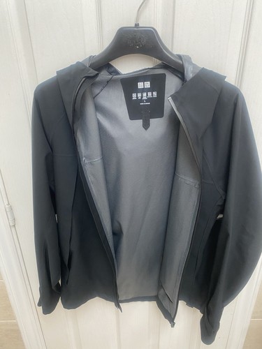 Uniqlo men windbreaker - uniqlo,