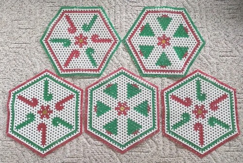 Unbranded plastic beaded - unbranded,