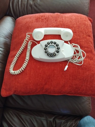 Telephone 2013 retro model - telephone,