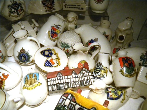 Crested china selection b49 - selection,