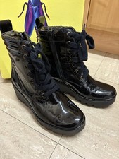 Fly London UK 6 / EU 39 Black