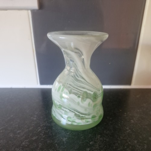 Green art glass - green,