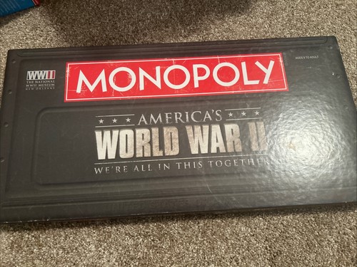 Monopoly world war board - ii,