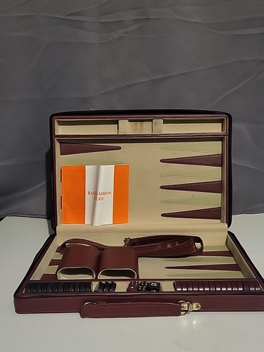 Vtg backgammon set - backgammon, board