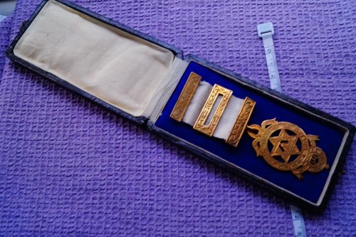 Vintage boxed royal arch - boxed,