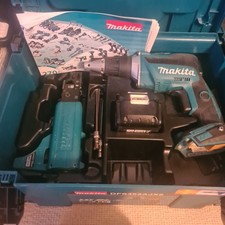 Makita DFS452 18v Brushless Drywall Screwgun Autofeed gun, battery and charger