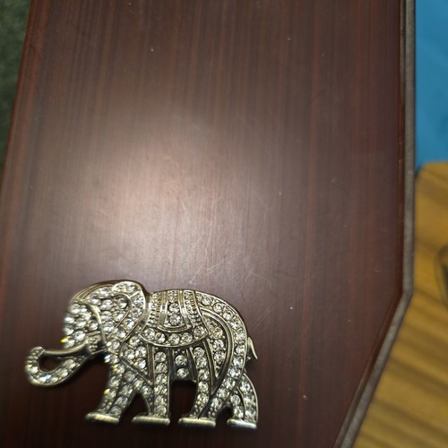 Gold tone elephant brooch - gold,