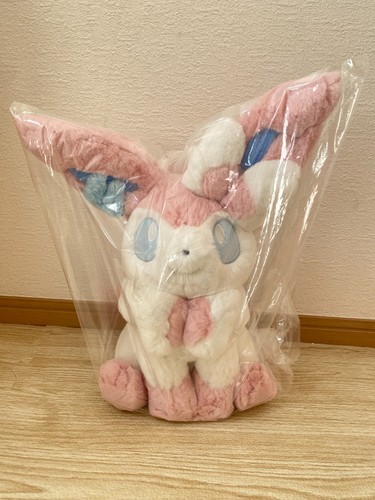 Sylveon pokemon center fuwa - sylveon,