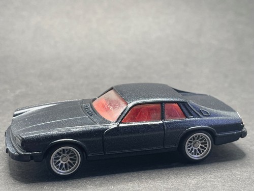 Corgi juniors jaguar - corgi,