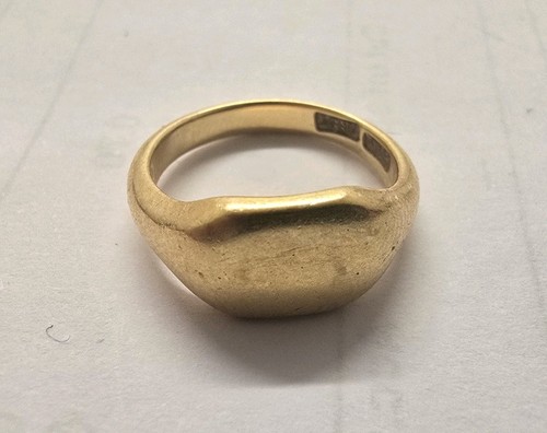 18ct gold signet ring size - size, h