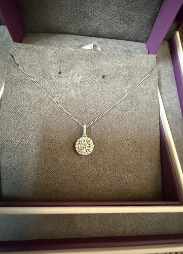 Bnib beaverbrooks 18ct white - beaverbrooks,