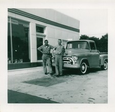 Vintage gulf gas - gas, station