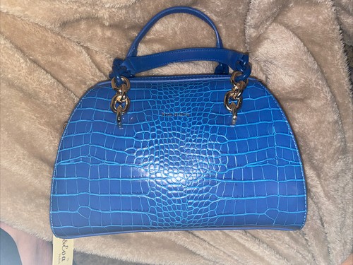 Tom eva crocodile - tom,