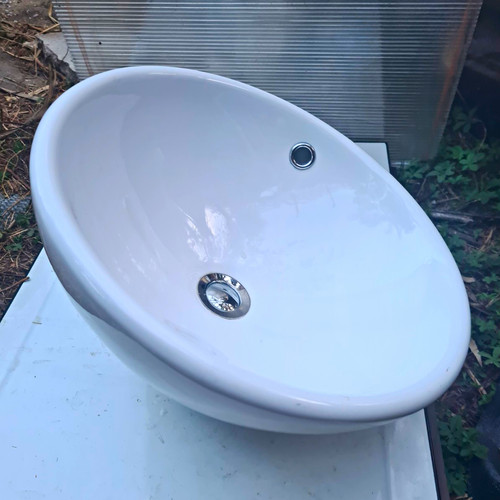White lceramic countertop - lceramic,