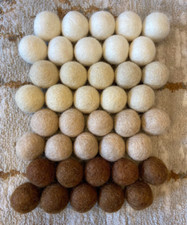 30pcs Brown Teddy Bear Ombre Mix 2.5cm 100% Nepalese Wool Felt Ball Pom Poms