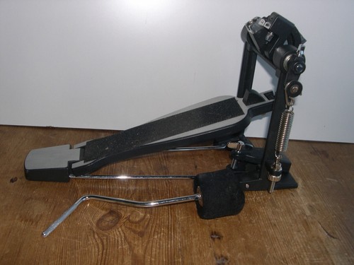 Pedal bass drum - drum,