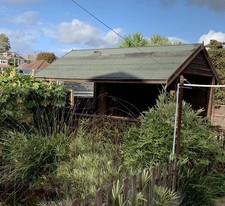 Large Open Viewing Gallery Shed