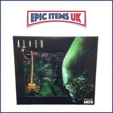 Mezco Alien Xenomorph Deluxe 6