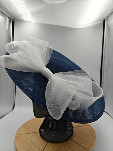 Navy white large fascinator - white,