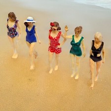 FG33 - 1960s Bathing Beauties