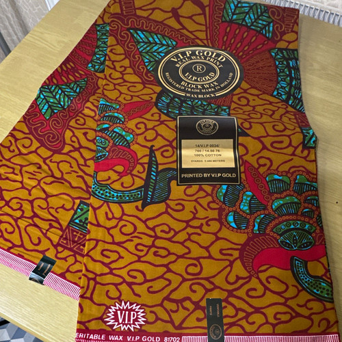 Gold wax print - wax, 100%