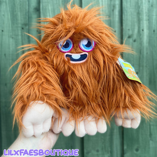 Bnwt moshi monsters fury - 8",