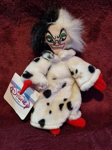 Disney store cruella - store, deville