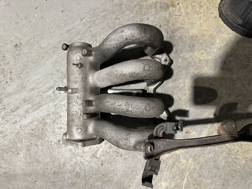 Toyota starlet inlet manifold - inlet,