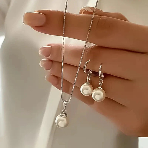 White pearl pendant necklace - pearl,