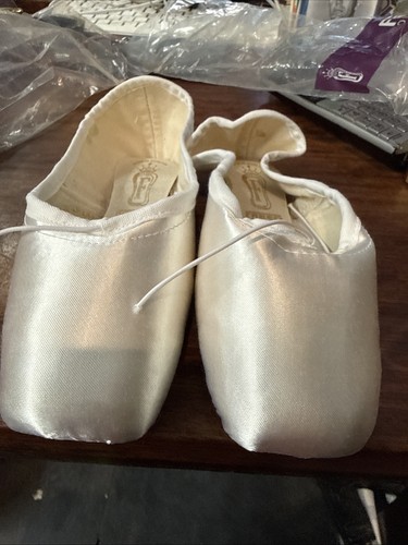 Freed white ballet shoes - white, wing