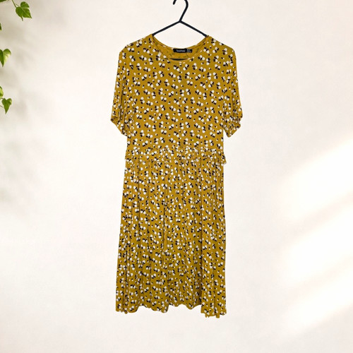 Boohoo mustard yellow - boohoo, flower