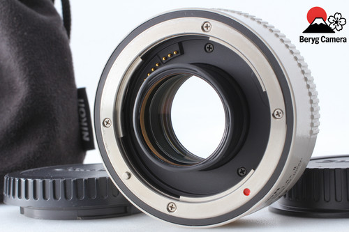 Unused case canon extender - w/case],