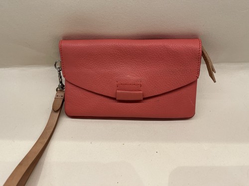 Beautiful coral clarks leather - coral,