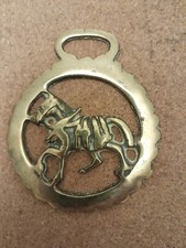 VINTAGE SOLID BRASS HORSE BRASSES     CART HORSE  IN RING WITH HARNESS ON