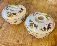 2 Royal Worcester Evesham Gold