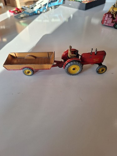Dinky toys tractor - , 300