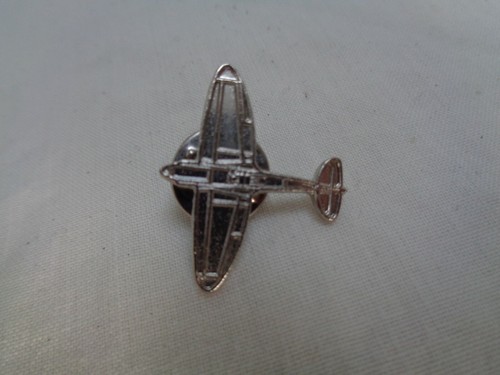 Vintage pin badge - vintage, stud