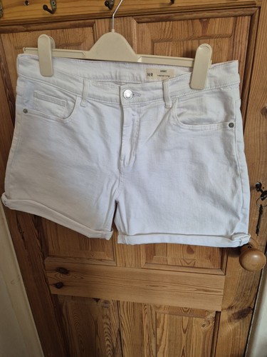 White jean shorts size - shorts,,
