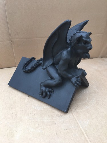 Three gargoyle roof tile - three,
