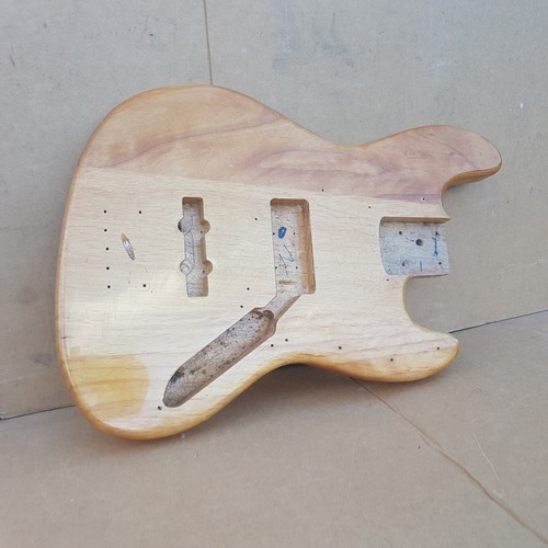 Natural bass body - j,