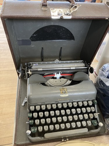 Vintage imperial typewriter - vintage,